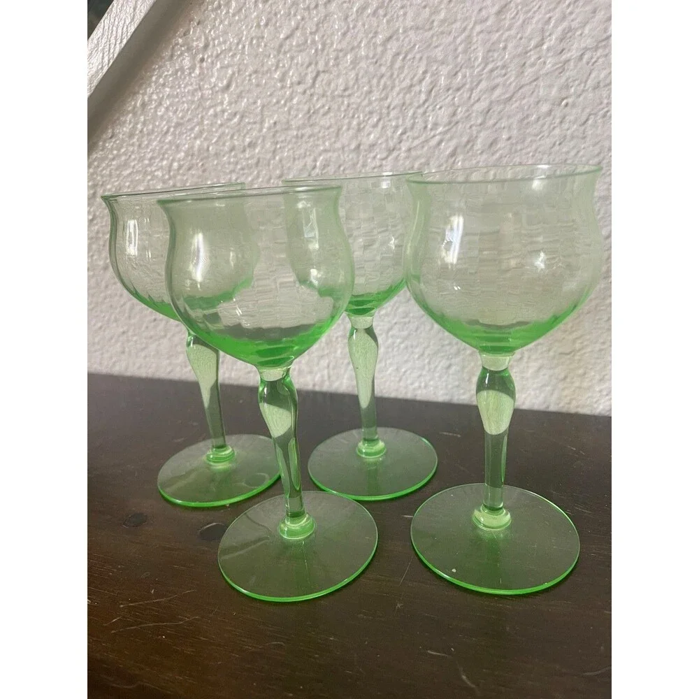 Set of 4 Vintage Green Uranium Glass Stem Wine/Cordial Glasses